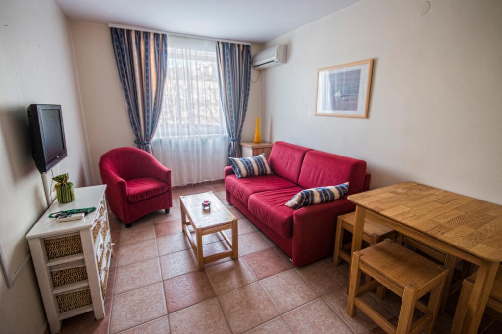 Aparthotel Castrum Novum Novigrad Istria Zimmer foto