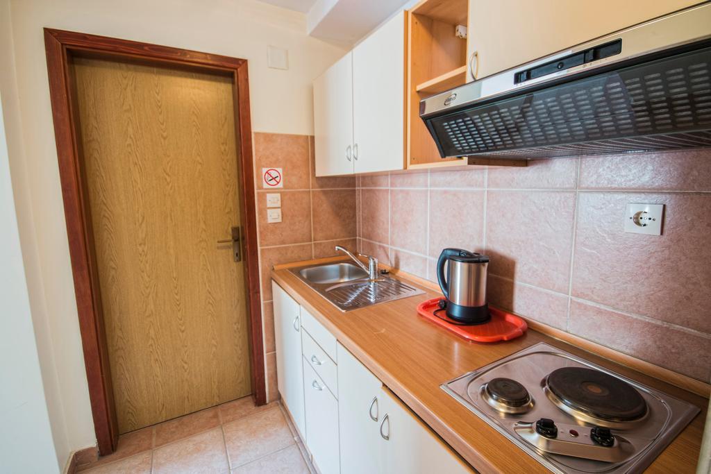Aparthotel Castrum Novum Novigrad Istria Zimmer foto