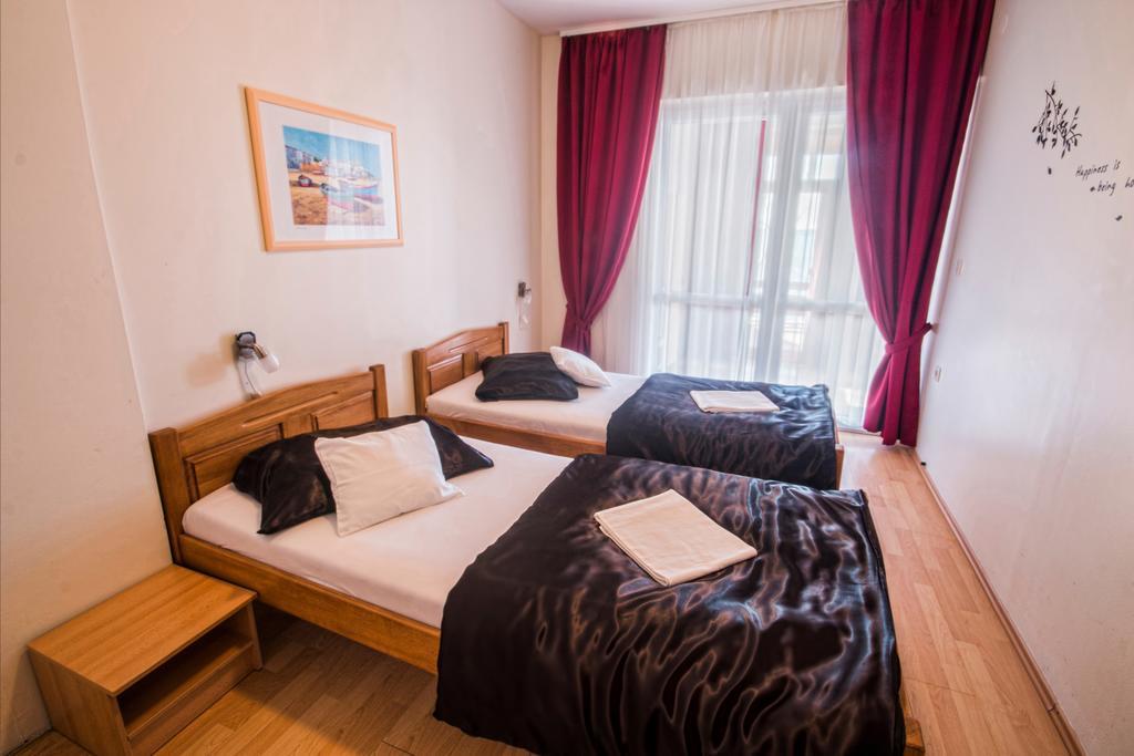 Aparthotel Castrum Novum Novigrad Istria Zimmer foto