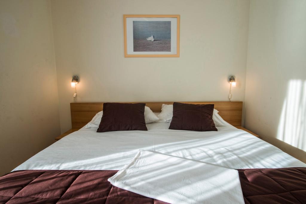 Aparthotel Castrum Novum Novigrad Istria Zimmer foto